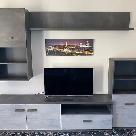 - Quiet & Comfortable Apartment